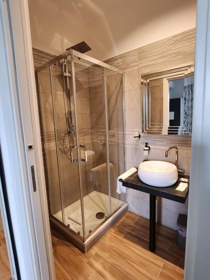 B&B Il Vicolo Della Neve ซาแลร์โน ภายนอก รูปภาพ